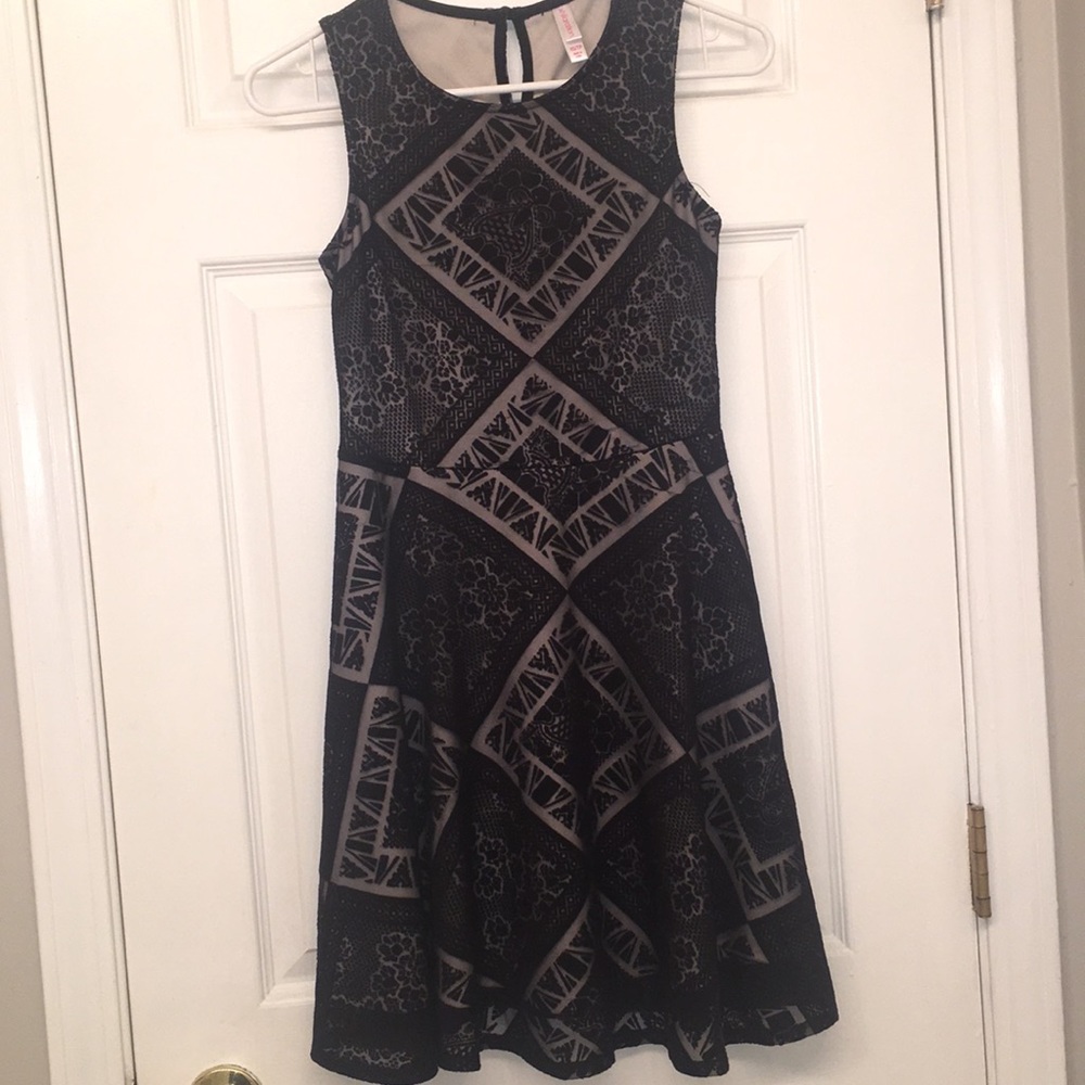 Black Sleeveless Dress